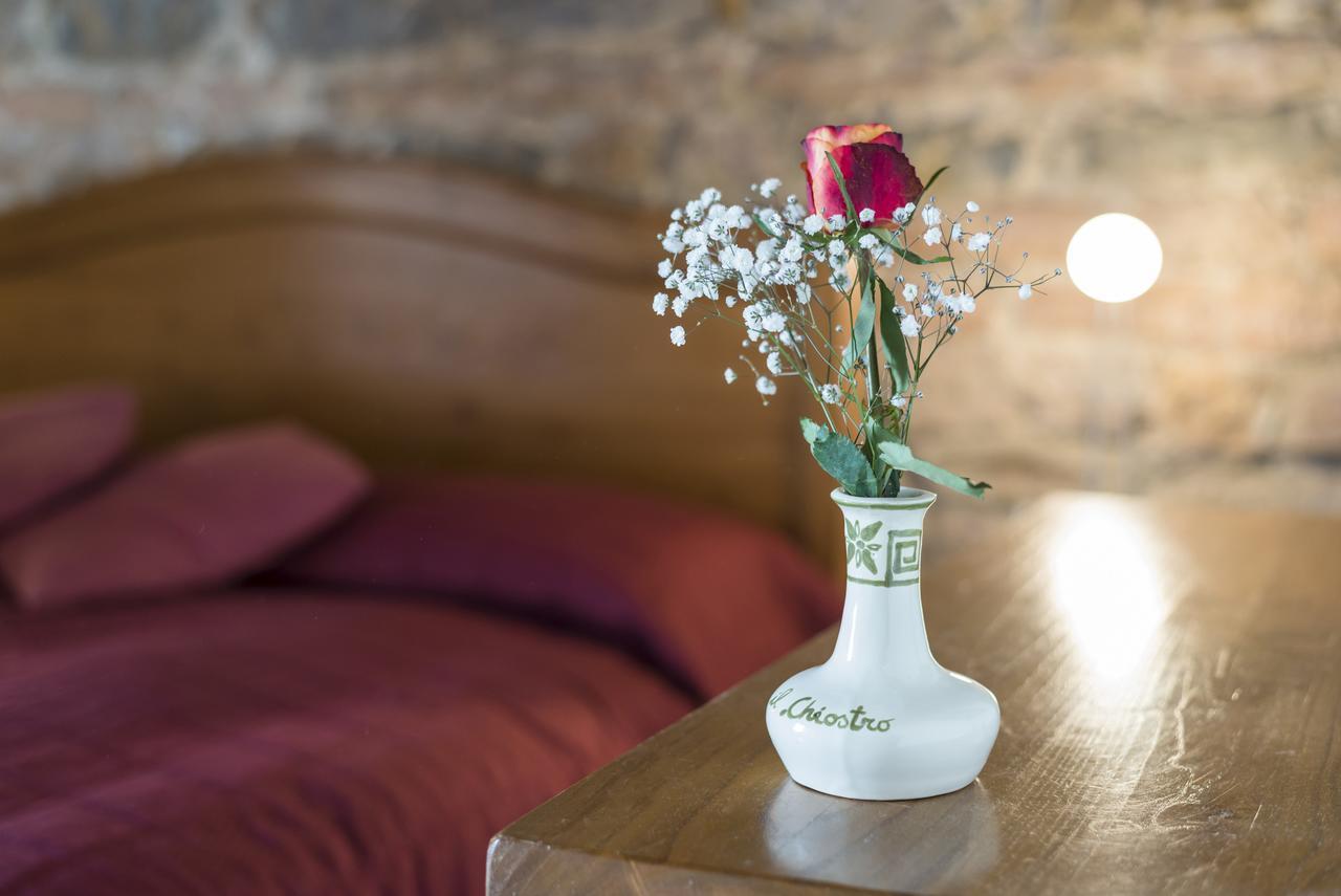 Il Chiostro Appartamenti & Suites スヴェレート エクステリア 写真